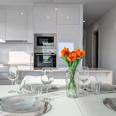 Sunset Cliffs Azure شقة